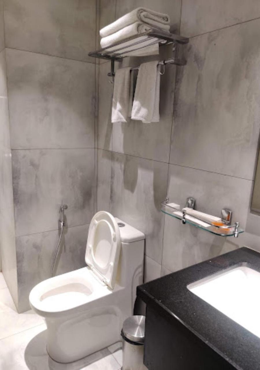 Hotel Le Lotus Grand Kakarmatha Εξωτερικό φωτογραφία